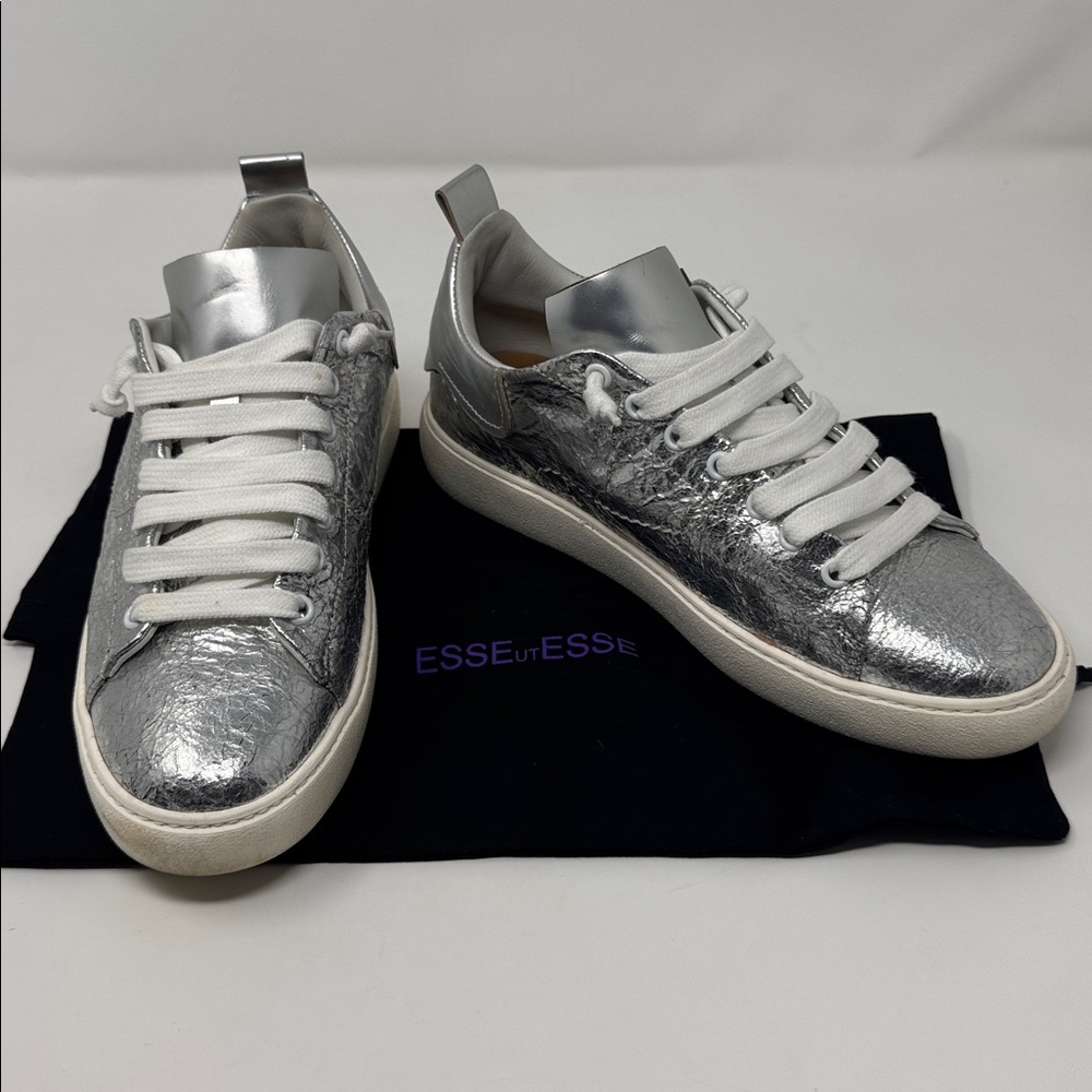 EsseutEsse Women's Silver Athletic Shoes
